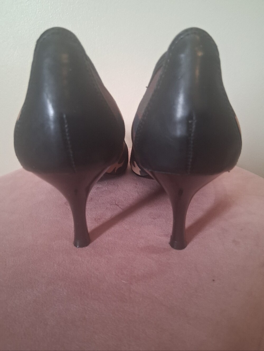 Tahari Dottie Camouflage Pointed-Toe Kitten Heel Pumps - Size 71/2 - Picture 7 of 10